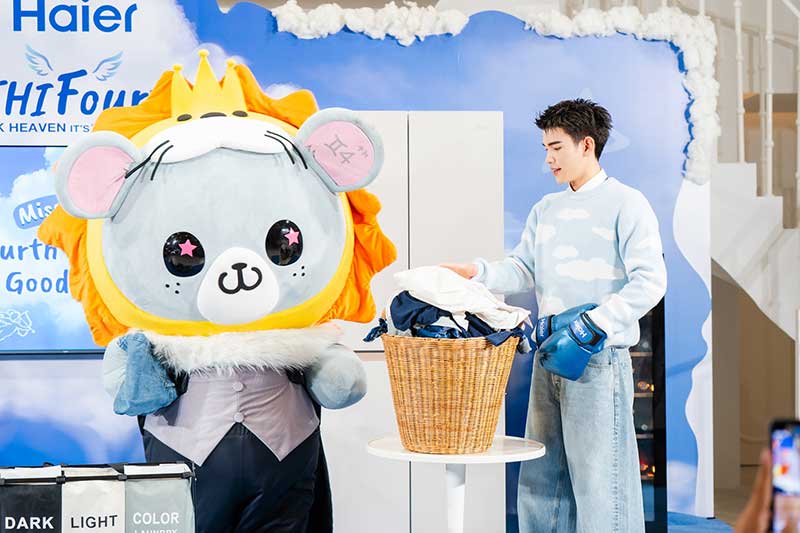 โฟร์ท ณัฐวรรธน์ และน้องลูกคุณหนู
