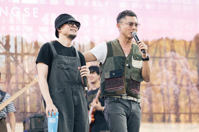 Scrubb x Win Sqweez Animal