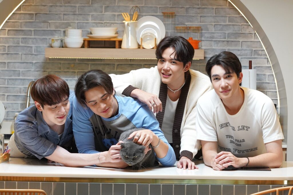 เจมส์-กาด-แฟ้ม-แมทธิว